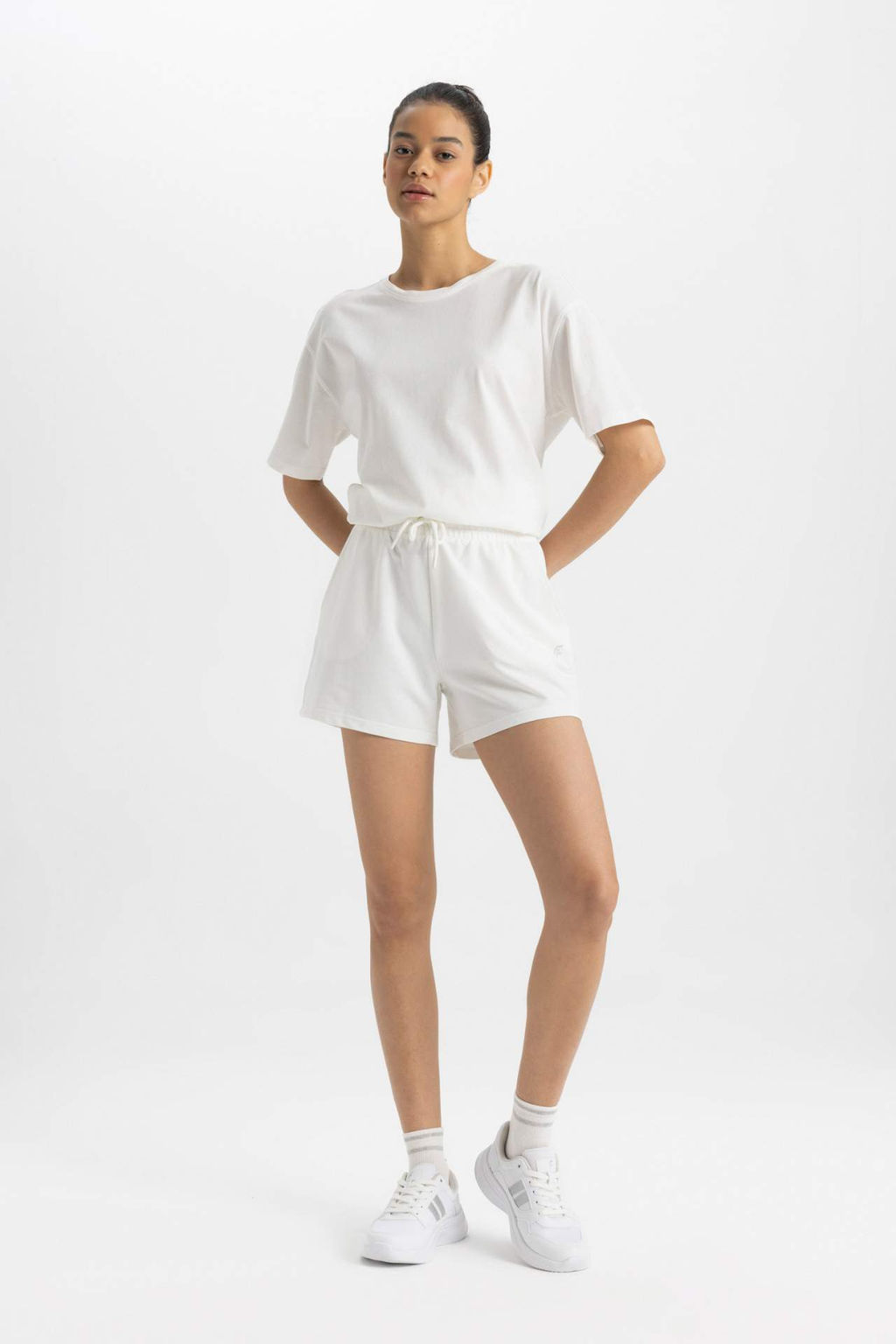 DeFactoFit Standart Fit Sporcu K?sa Paca Basic Duz Sort  фото 2