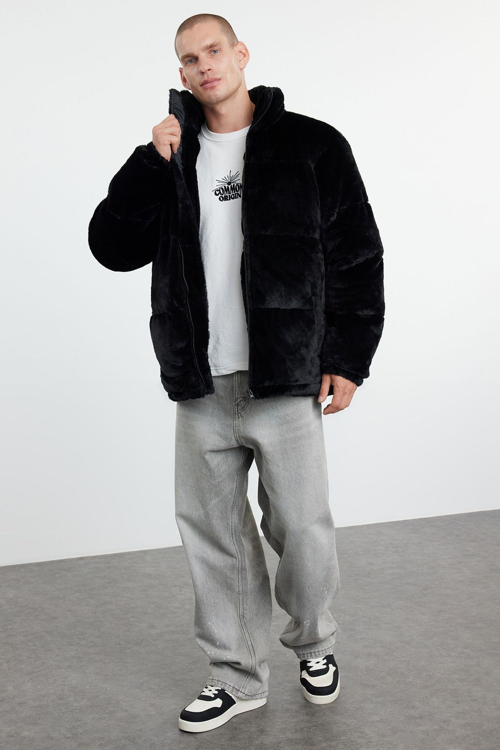 Trendyolmilla Man Siyah Regular Fit Pelus Kumas Astarl? Dolgulu K?sl?k Sisme Mont TMNAW25MO00010  фото 2