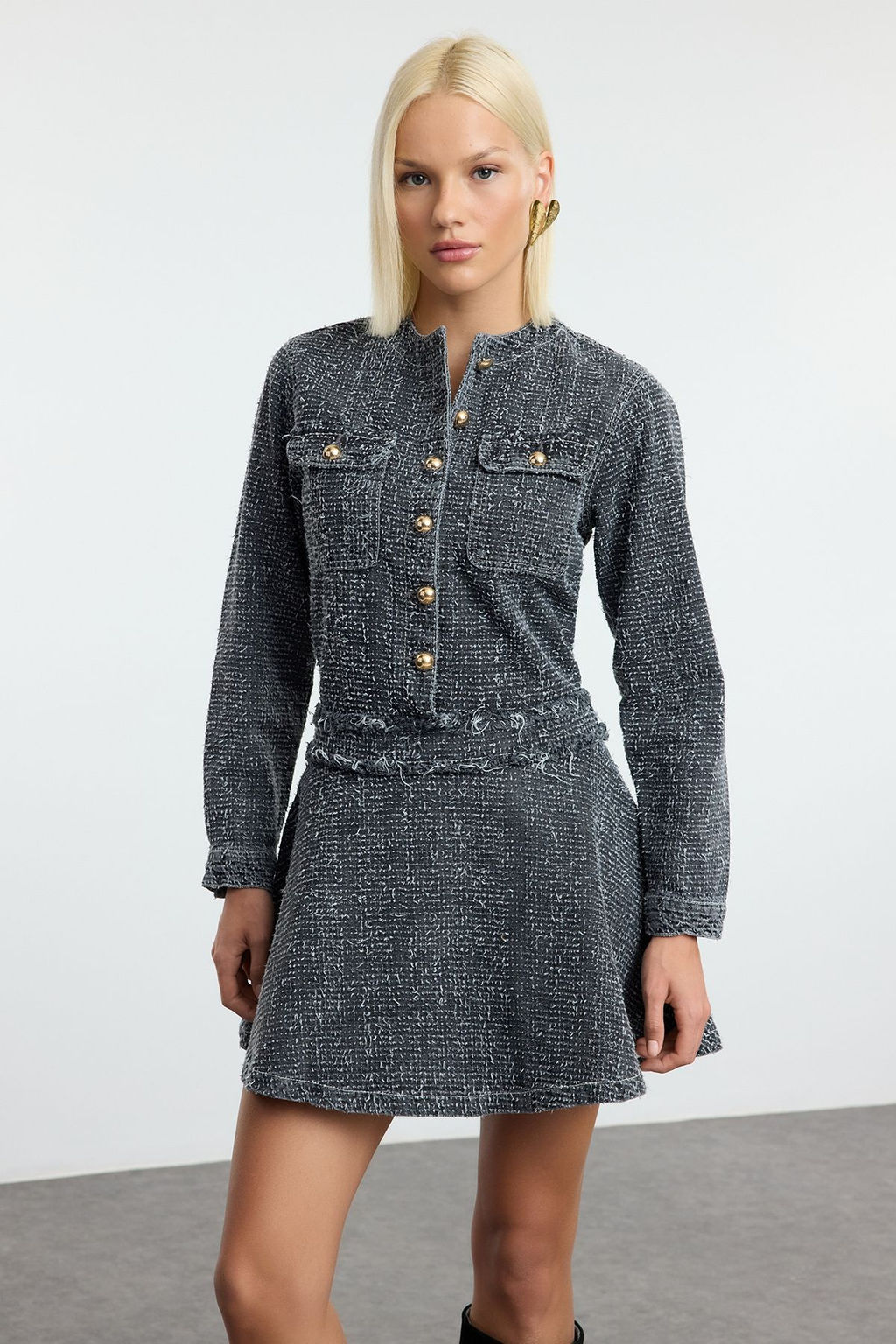 TRENDYOLMILLA Gri Dokulu Etegi Volanl? Mini Denim Elbise TWOAW25EL00515  фото 2
