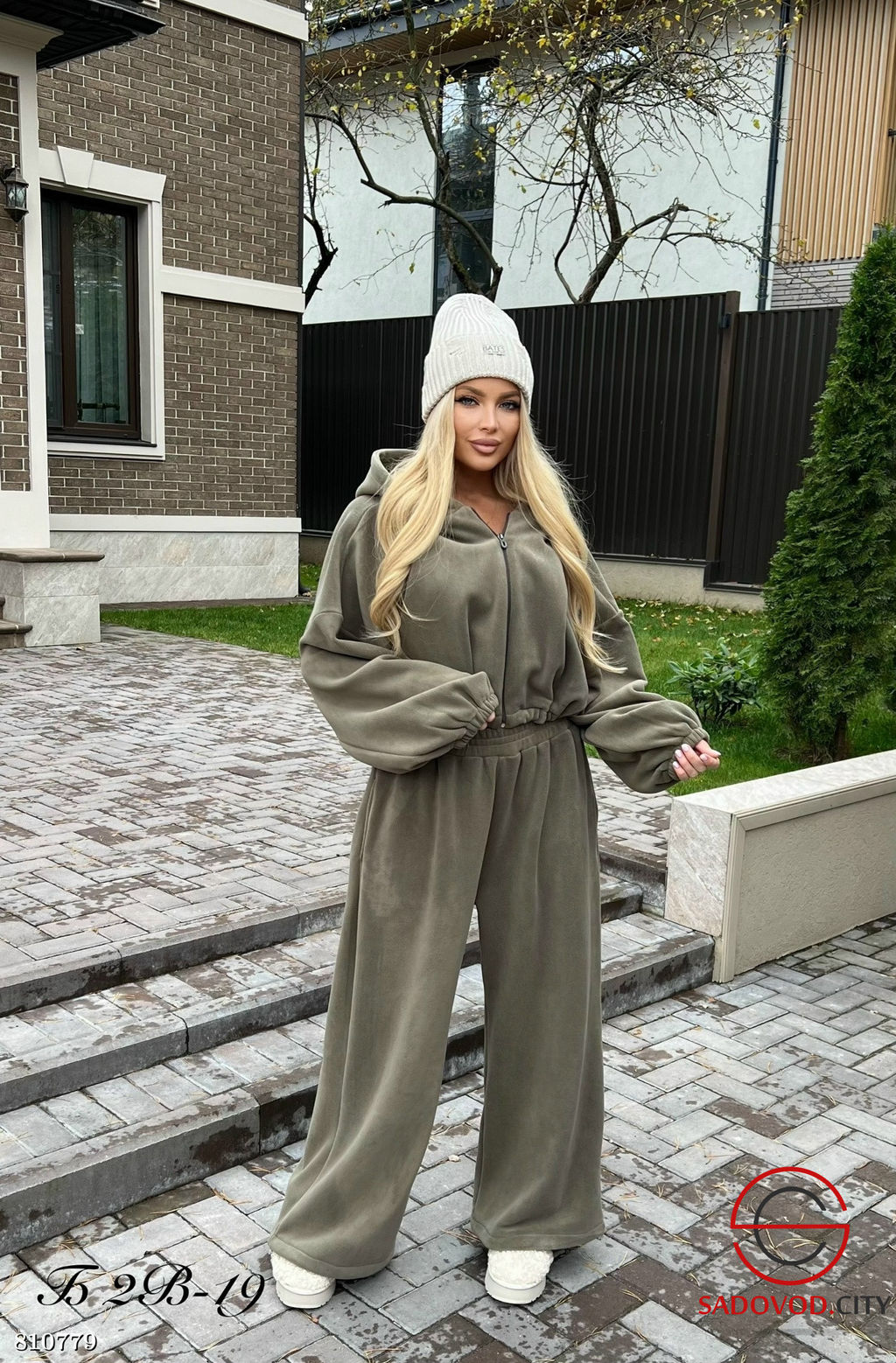 Костюм женский из двухстороннего флиса