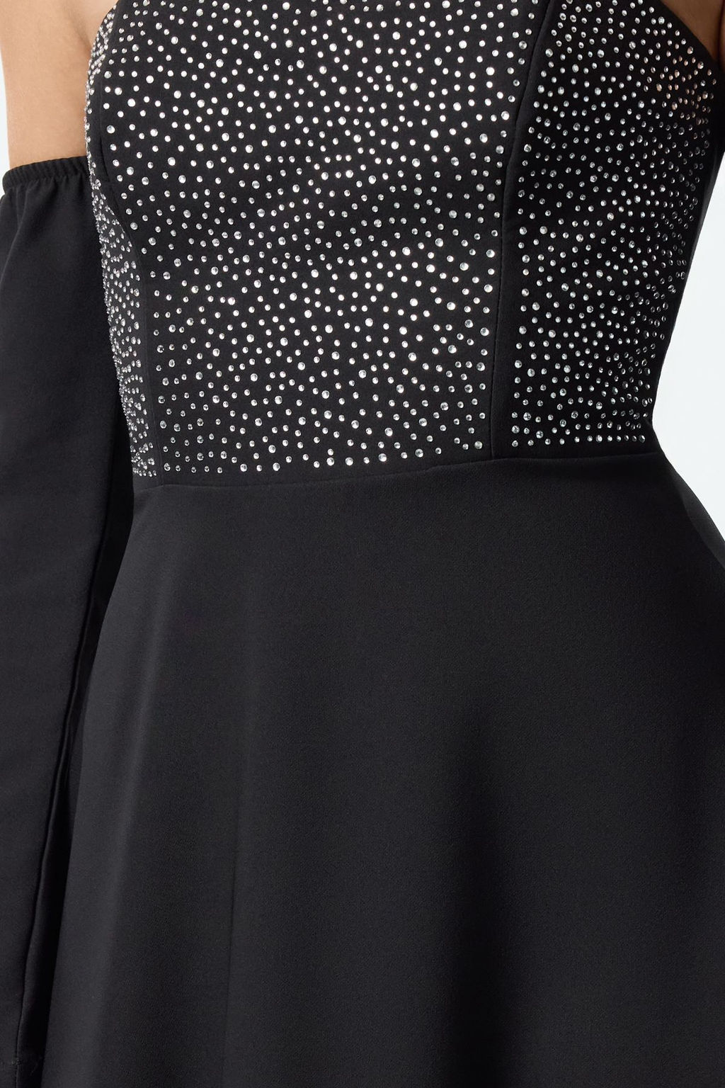 TRENDYOLMILLA Siyah A-Kesim Carmen Yaka Tas Bask? Dokuma Mini Elbise TPRAW25EL00061  фото 4