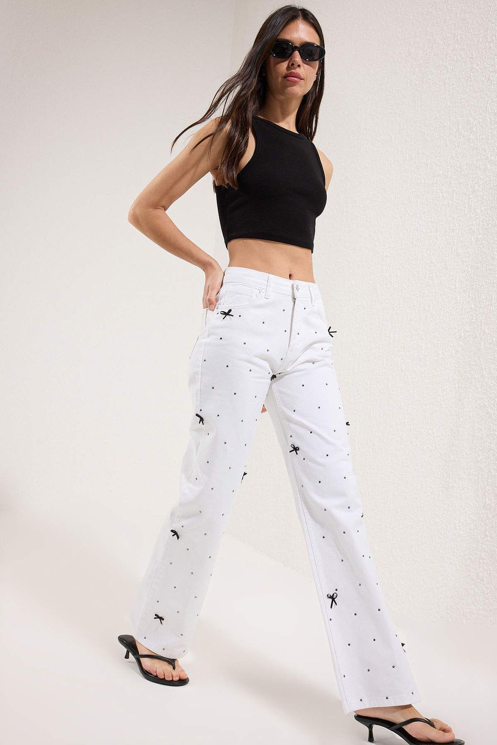 Trendyolmilla Mavi Kurdele/Fiyonk Detayl? Tasl? Normal Bel Wide Leg Jeans TWOSS25JE00234  фото 6