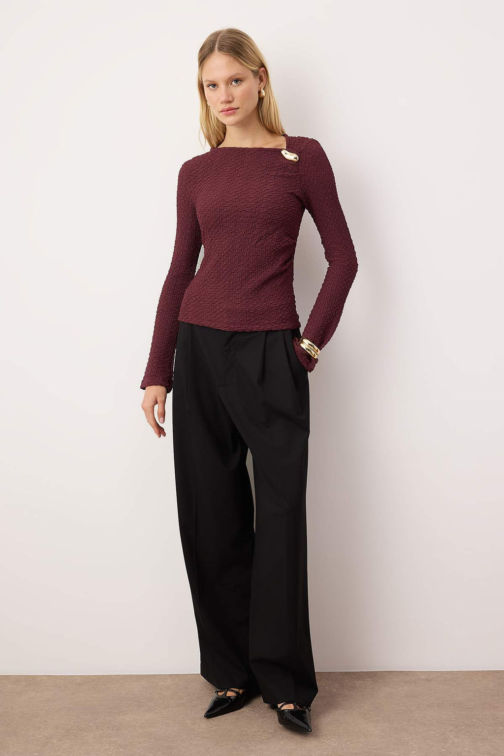 Murdum Fitted/Vucuda Oturan Aksesuar Detayl? Dokulu Uzun Kollu Esnek Orme Bluz TWOAW26BZ00134