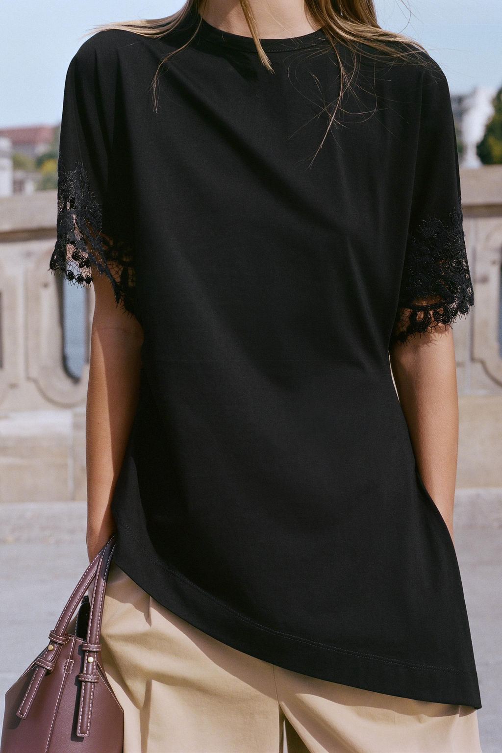 CAMISETA ASIM?TRICA ENCAJE / Negro - Zara фото 3