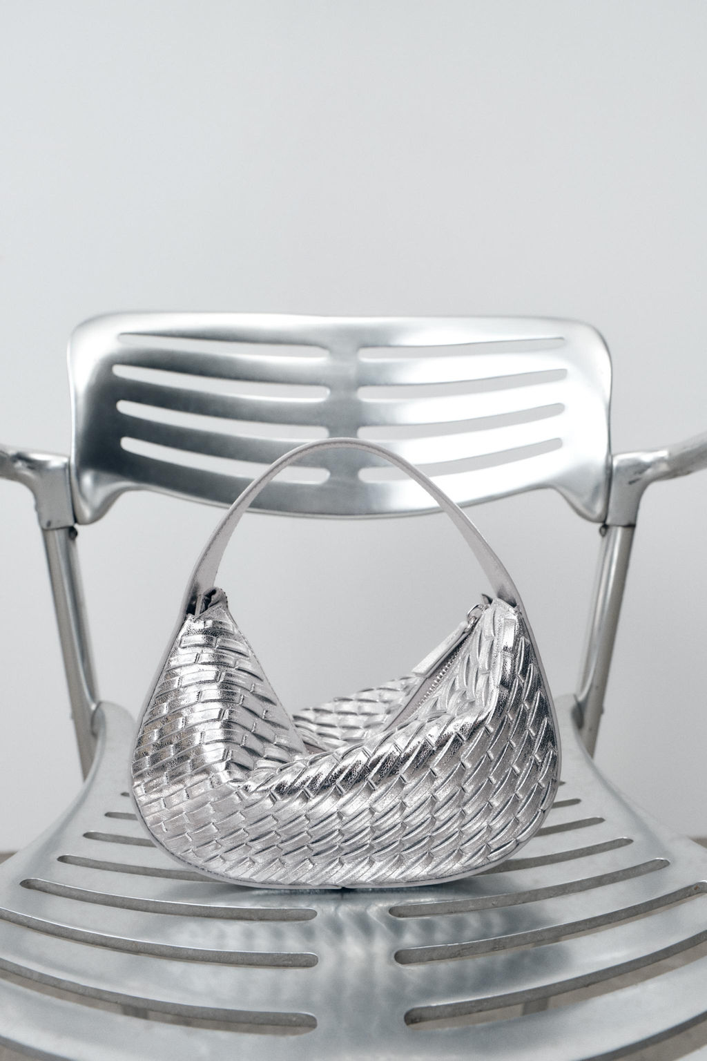 BRAIDED-EFFECT HANDBAG