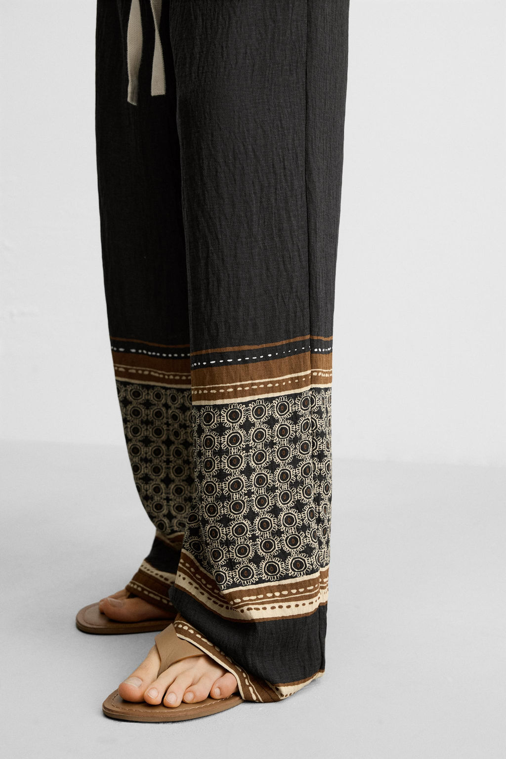 RELAXED FIT COLOUR BLOCK TROUSERS - Zara фото 15
