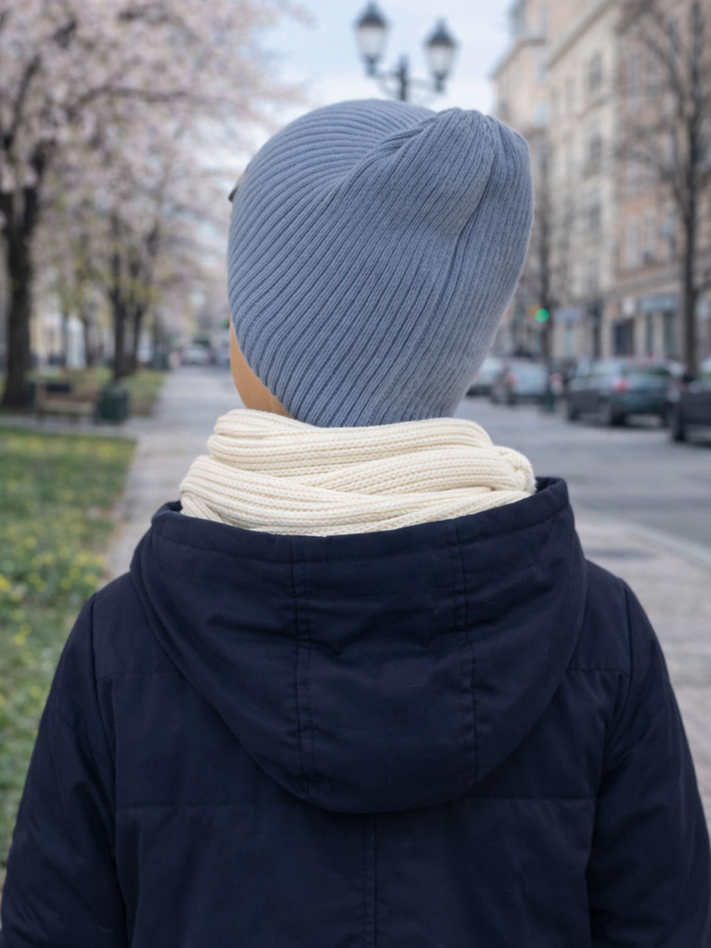 Шапка вязаная голубая