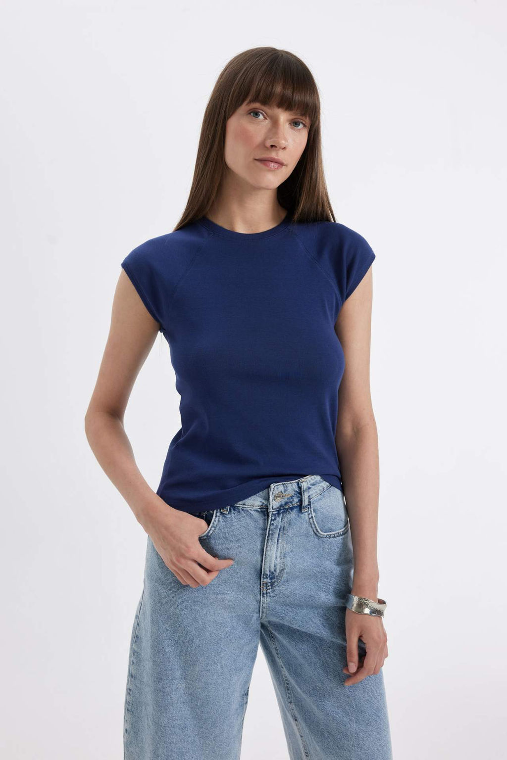 Slim Fit Dar Kesim Bisiklet Yaka Ribana Basic Duz K?sa Kollu Tisort - Defacto фото 2