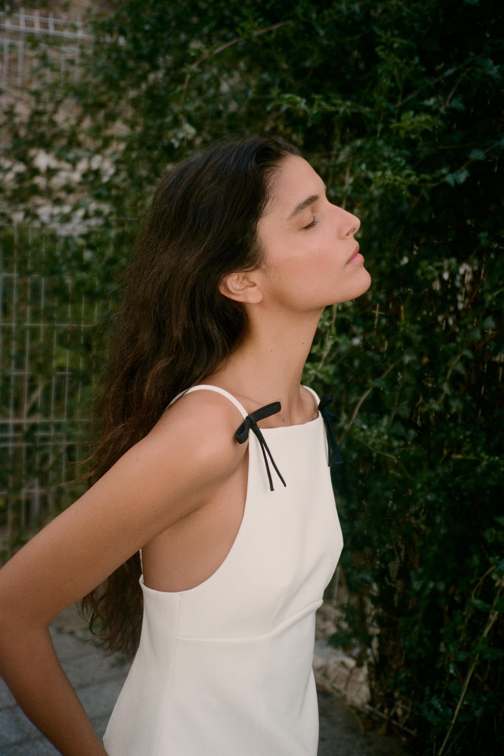 STRAPPY TOP WITH BOWS