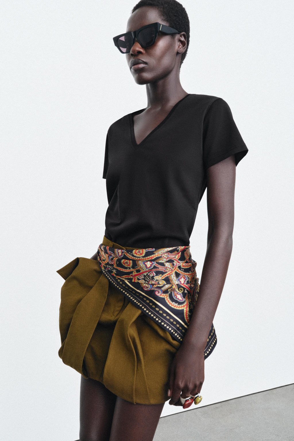 INTERLOCK V-NECK T-SHIRT - Zara фото 8