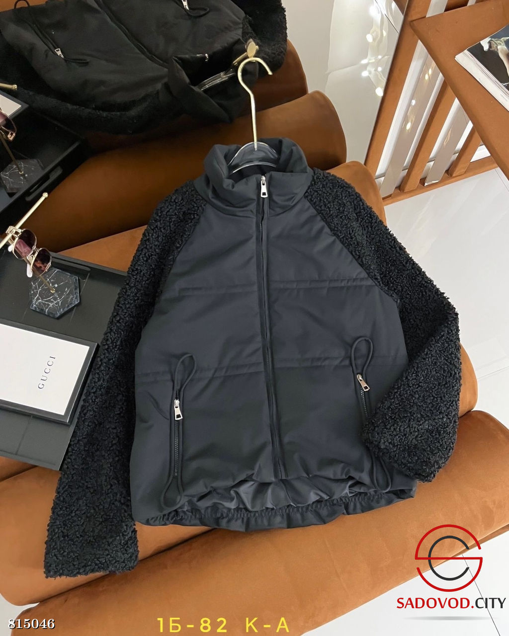 Куртка женская на молнии