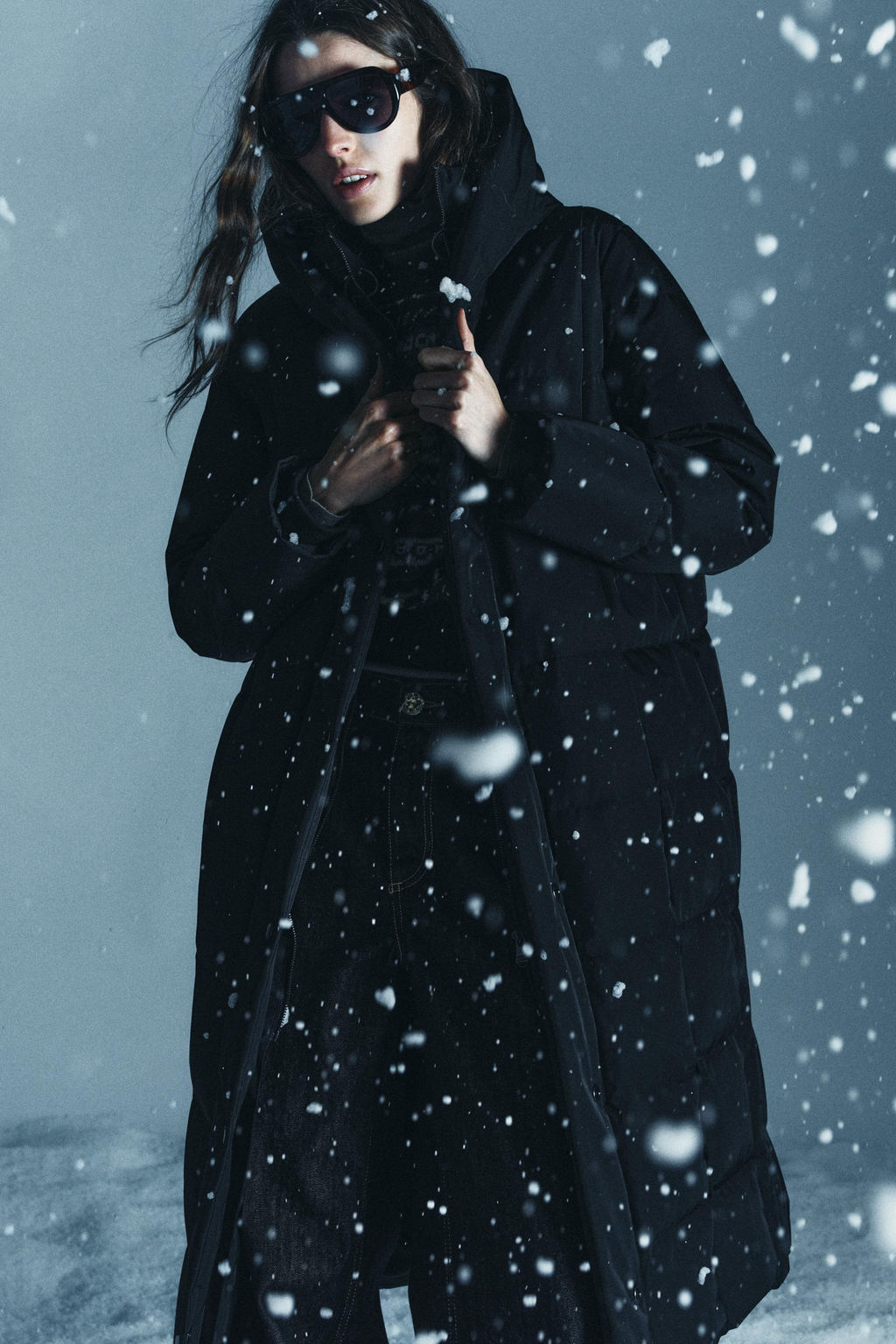 LONG WATER-REPELLENT AND WINDPROOF HOODED DOWN PUFFER JACKET - Zara фото 3