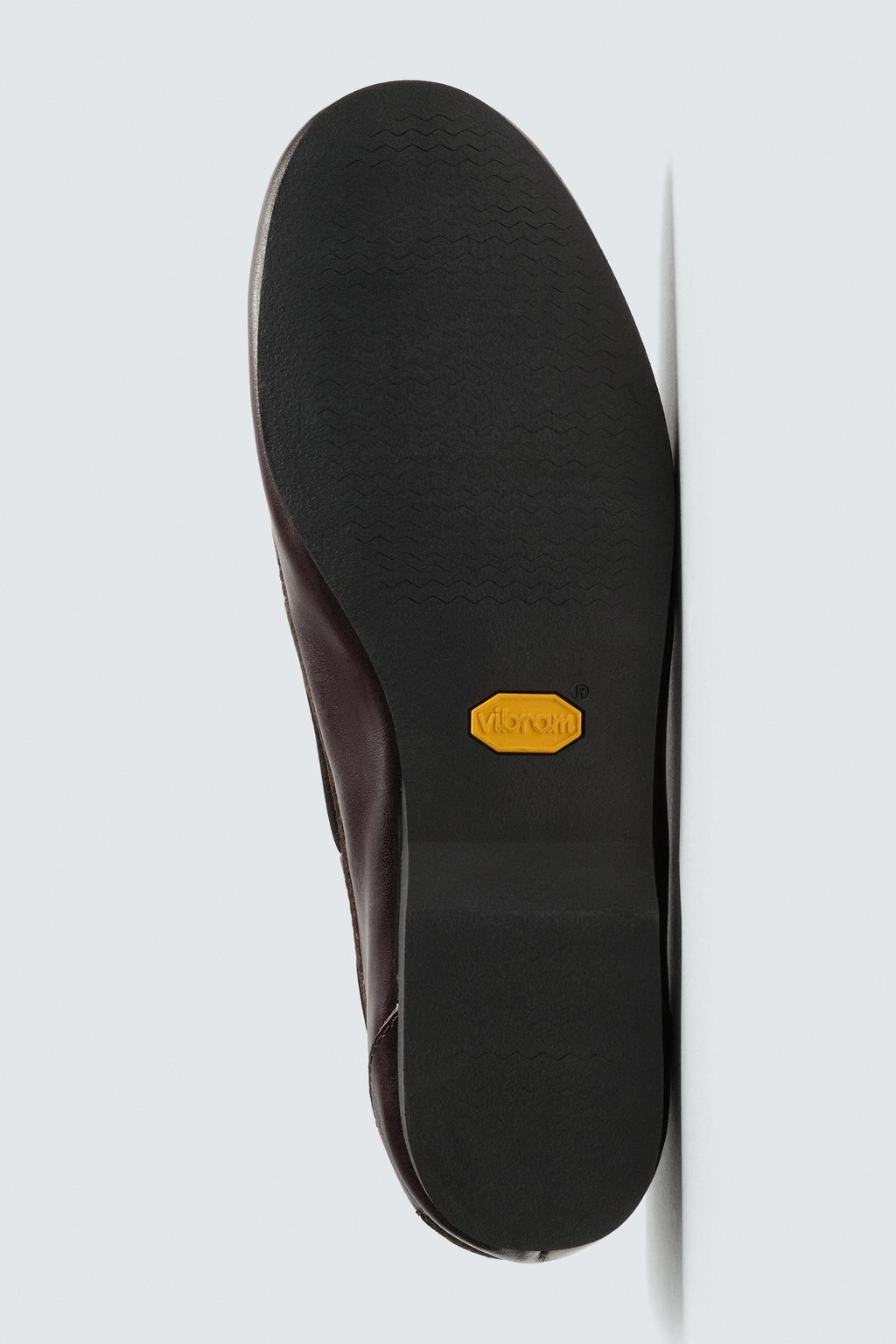 LEATHER DECK SHOES WITH VIBRAM® SOLE AARON LEVINE X ZARA