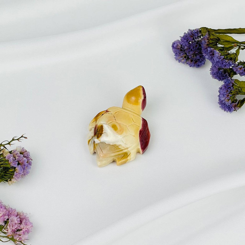 Фугурка резная Черепаха из Яшмы (Мукаит)