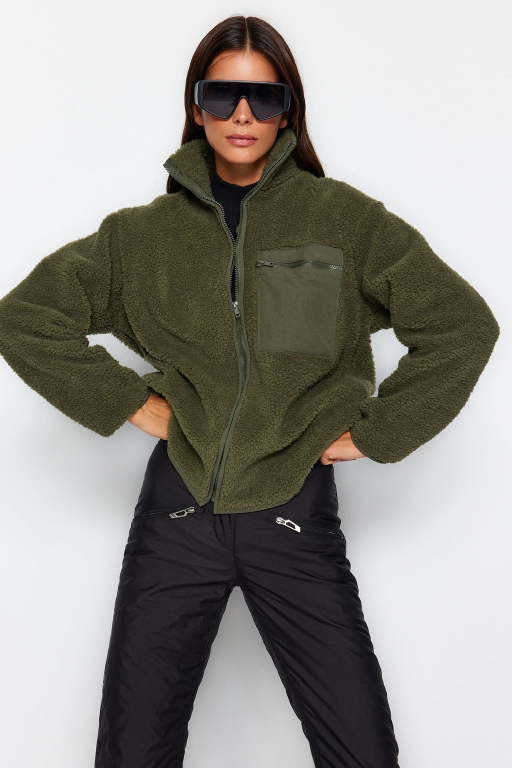 TRENDYOLMILLA Winter Essentials Gri Polar Fermuarl? Dik Yaka Uzun Kol Cep Detayl? Orme Sweatshirt TWOAW24SW00071 фото 5