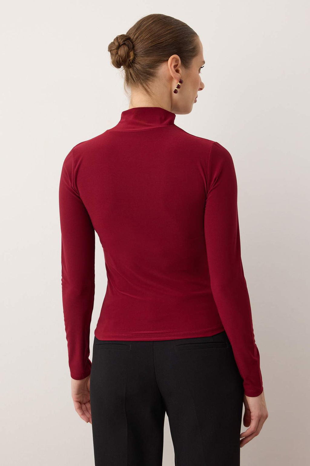 Bordo Fitted/Vucuda Oturan Uzun Kollu Dik Yaka Fitilli Esnek Orme Bluz TWOAW25BZ00078