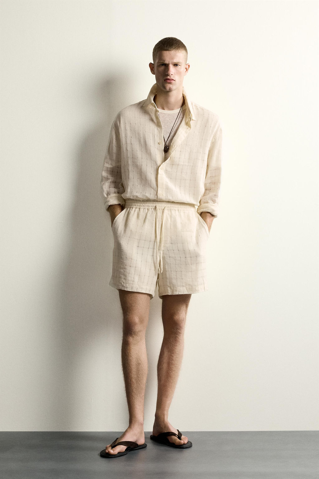 CAMISA RELAXED FIT JACQUARD CUADROS LINO - ALGOD?N / Crudo