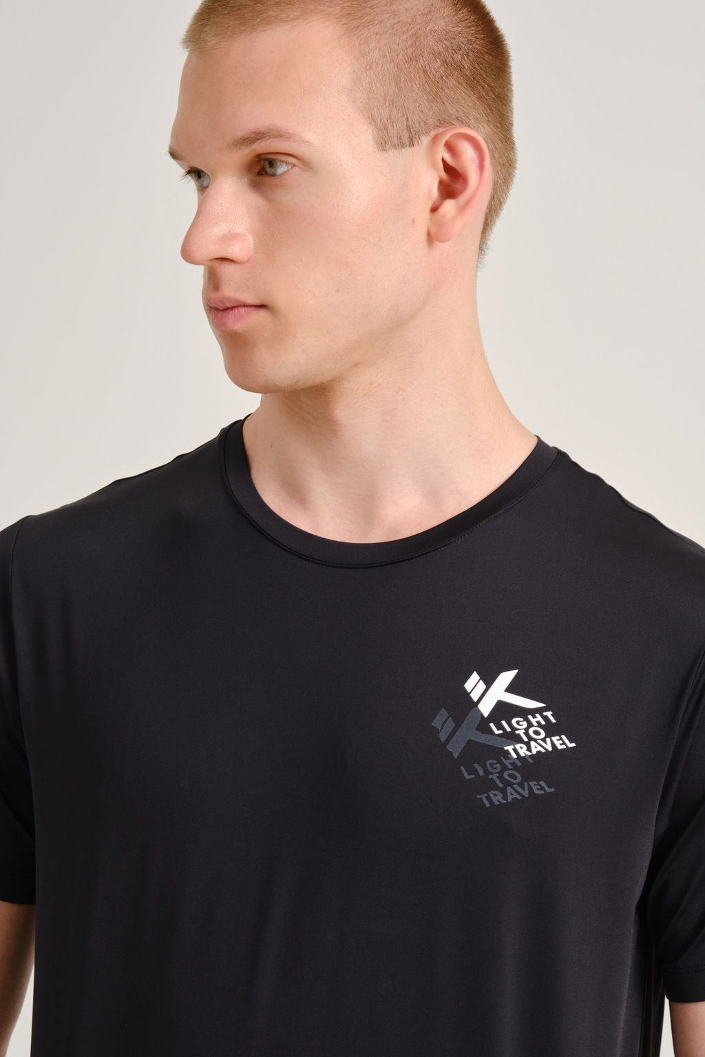 Футболка Черный