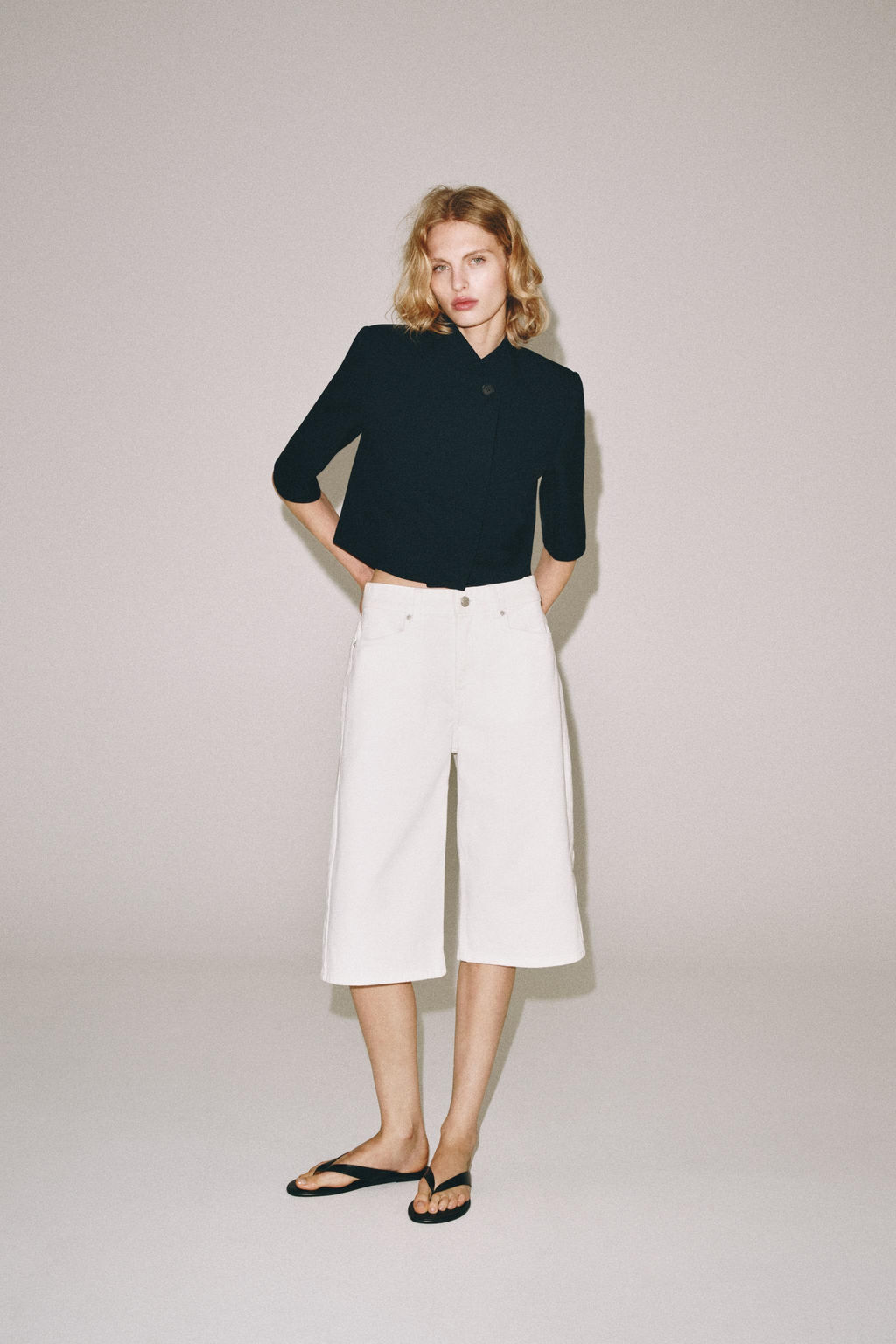 BLAZER CROPPED MANGA CORTA ZW COLLECTION / Marino