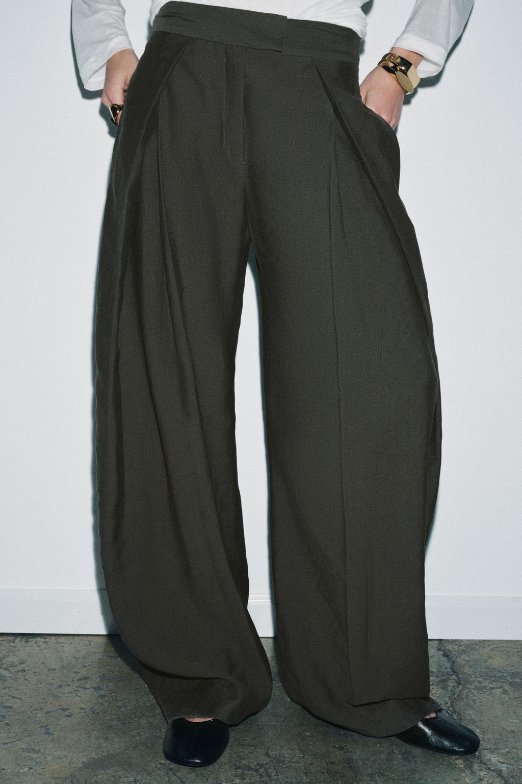 PANTAL?N WIDE LEG PLIEGUES ZW COLLECTION / Khaki - Zara фото 2