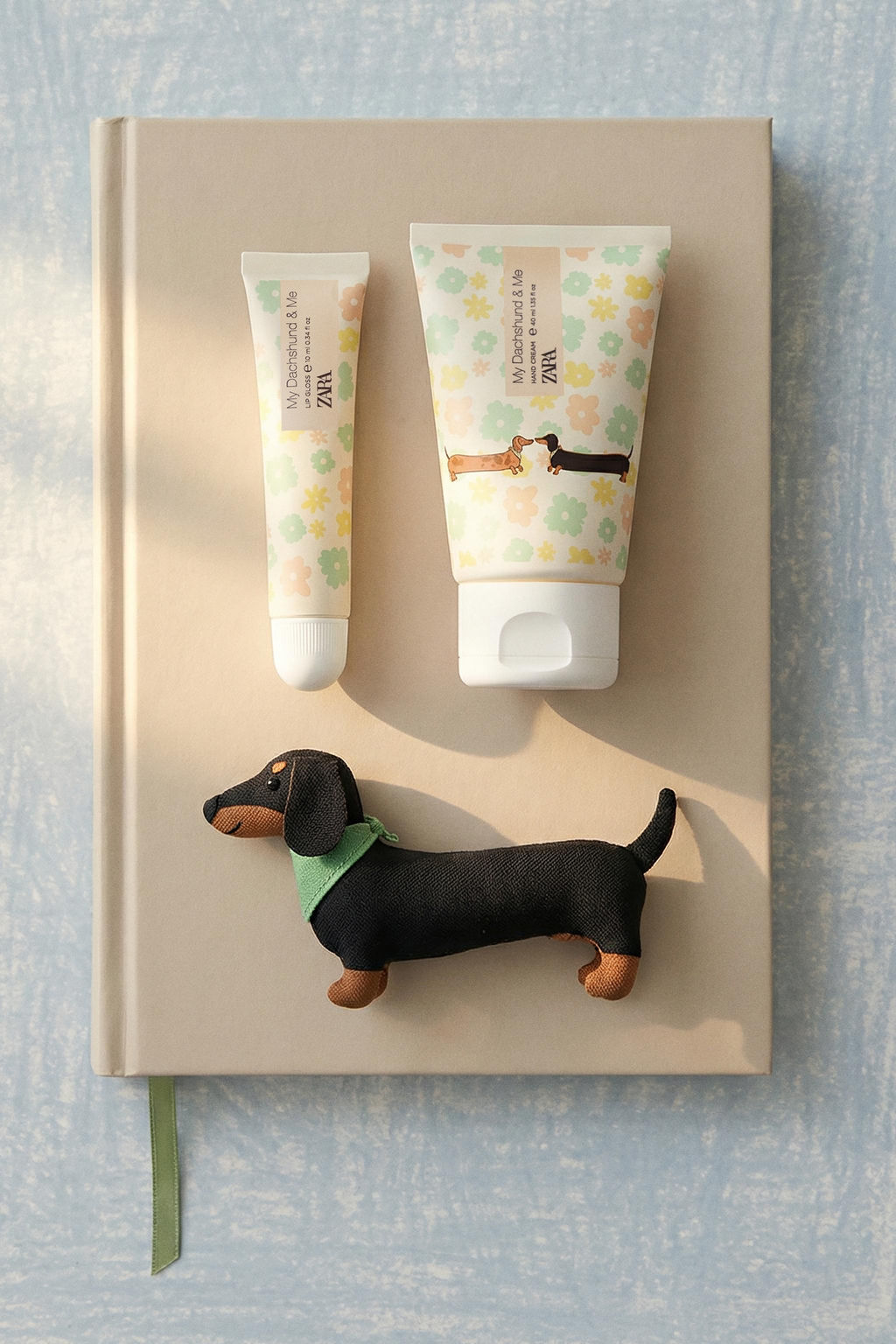 MY DACHSHUND & ME HAND CREAM & LIP GLOSS (40 +10 ML) (1.35 oz + 0.34 oz) / TINTED LEATHER - Zara фото 2