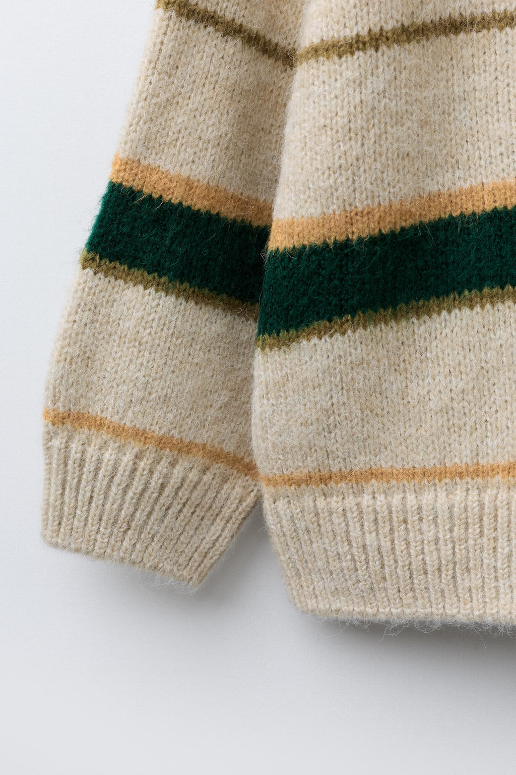 STRIPED KNIT SWEATER