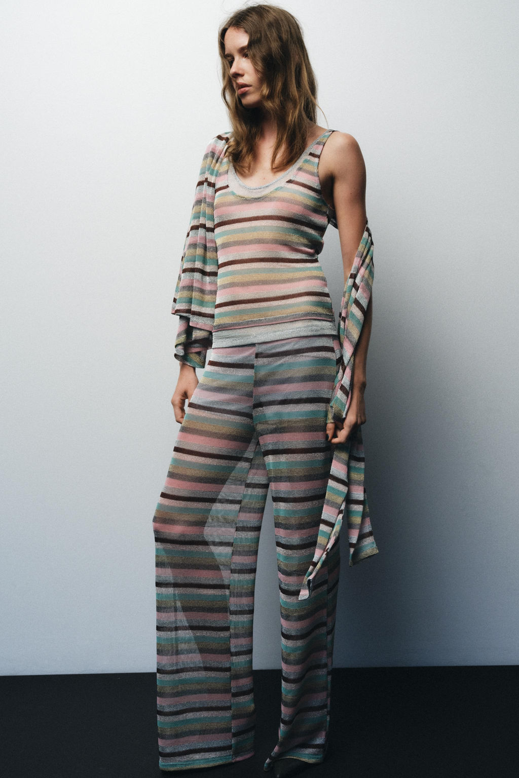 STRIPED METALLIC THREAD TROUSERS - Zara фото 13