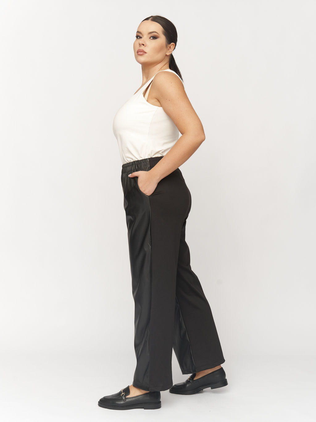 Брюки из эко-кожи BB22034BLK01