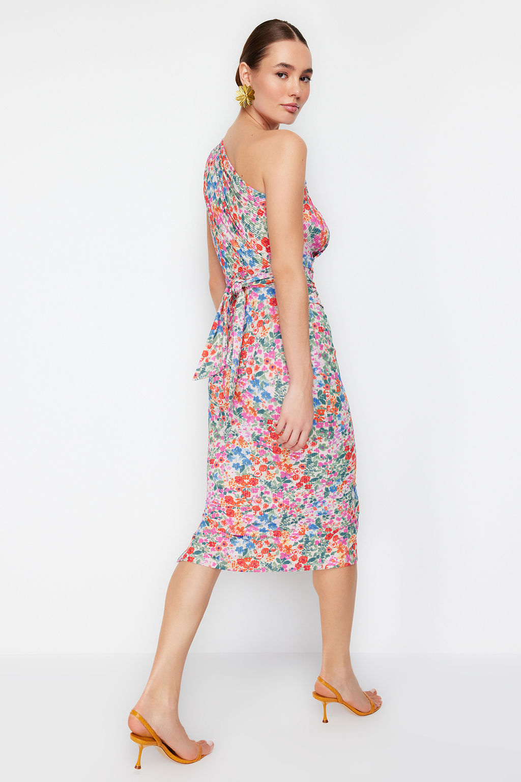 Cok Renkli Vucuda Oturan Tek Omuz Asimetrik Buzgu Detayl? Orme Midi Kalem Elbise TWOSS23EL02182