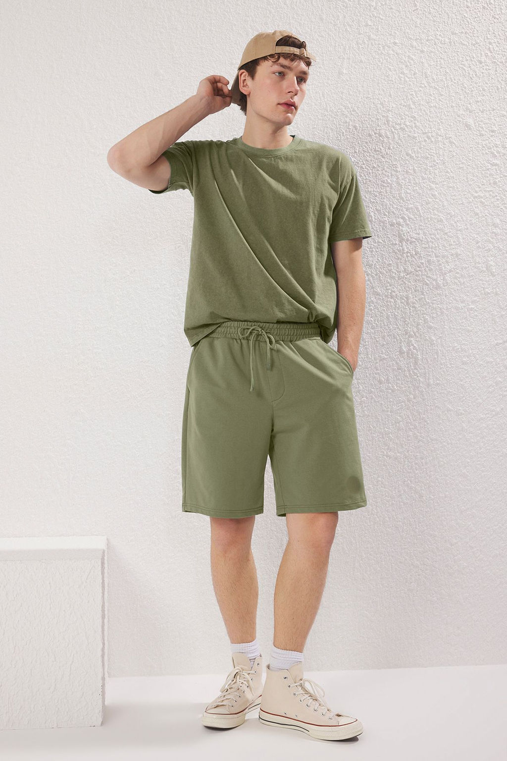 TRENDYOL MAN Haki Oversize/Genis Kesim Y?kama/Eskitme Gorunumlu %100 Pamuklu Sort & Bermuda TMNSS25SR00046 - Trendyolmilla фото 6