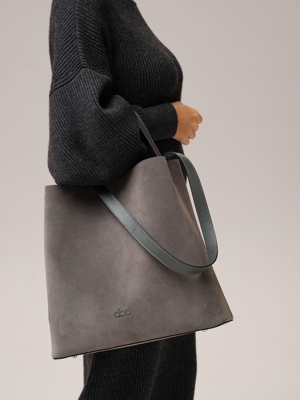 Замшевая сумка шоппер Olga DBR 30948 серый замок  фото 4