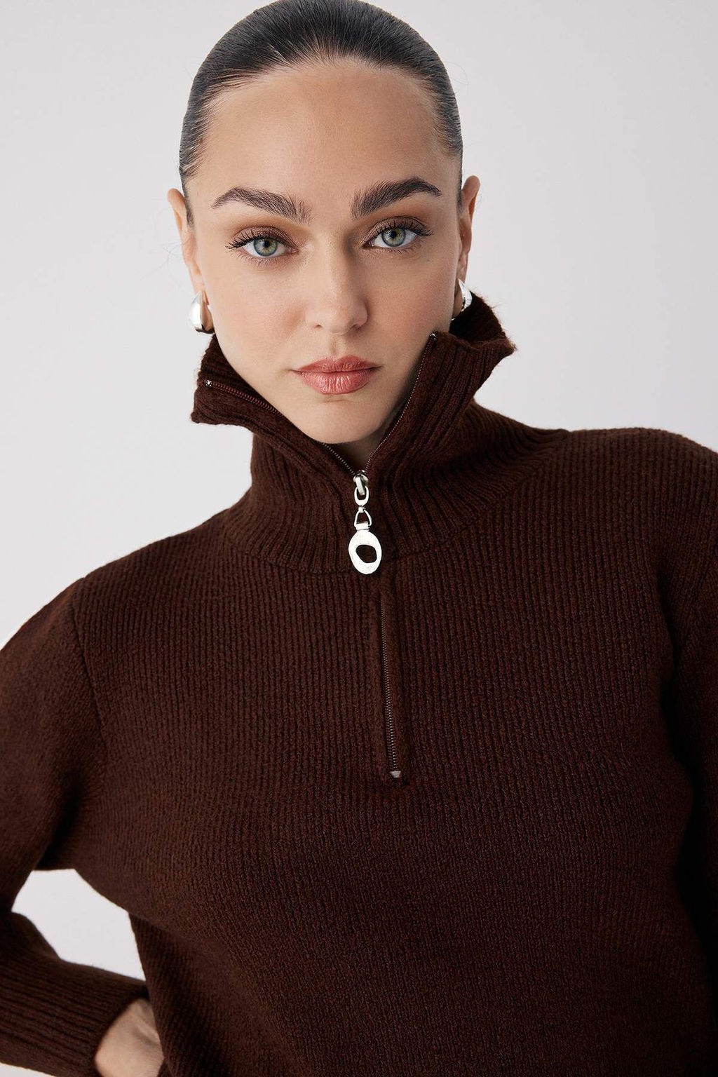 Wardrobe Essentials Kahverengi Yunlu Premium IplikFermuarl? Basic Triko Kazak | TWOAW26KZ00071 - Trendyolmilla фото 2