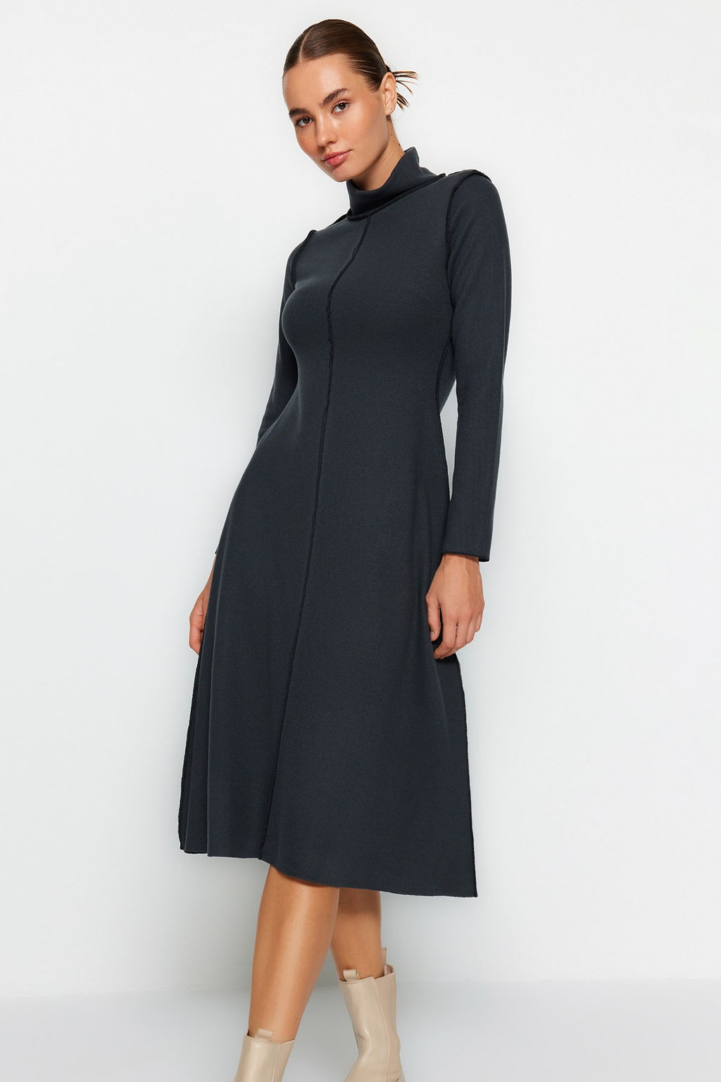 Antrasit Karyoka Dikisli A Kesim/Can Form Selanik/Triko Gorunumlu Midi Orme Elbise TWOAW24EL00333 - Trendyolmilla фото 3