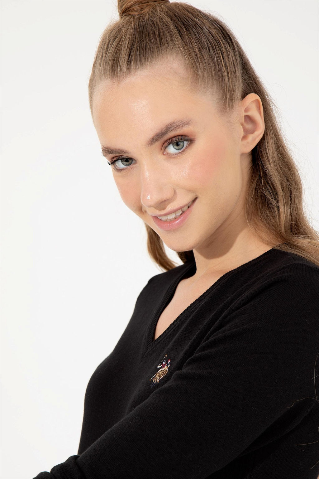 Женский черный базовый свитер с v-образным вырезом Неожиданная скидка в корзине - U.s. polo assn фото 3