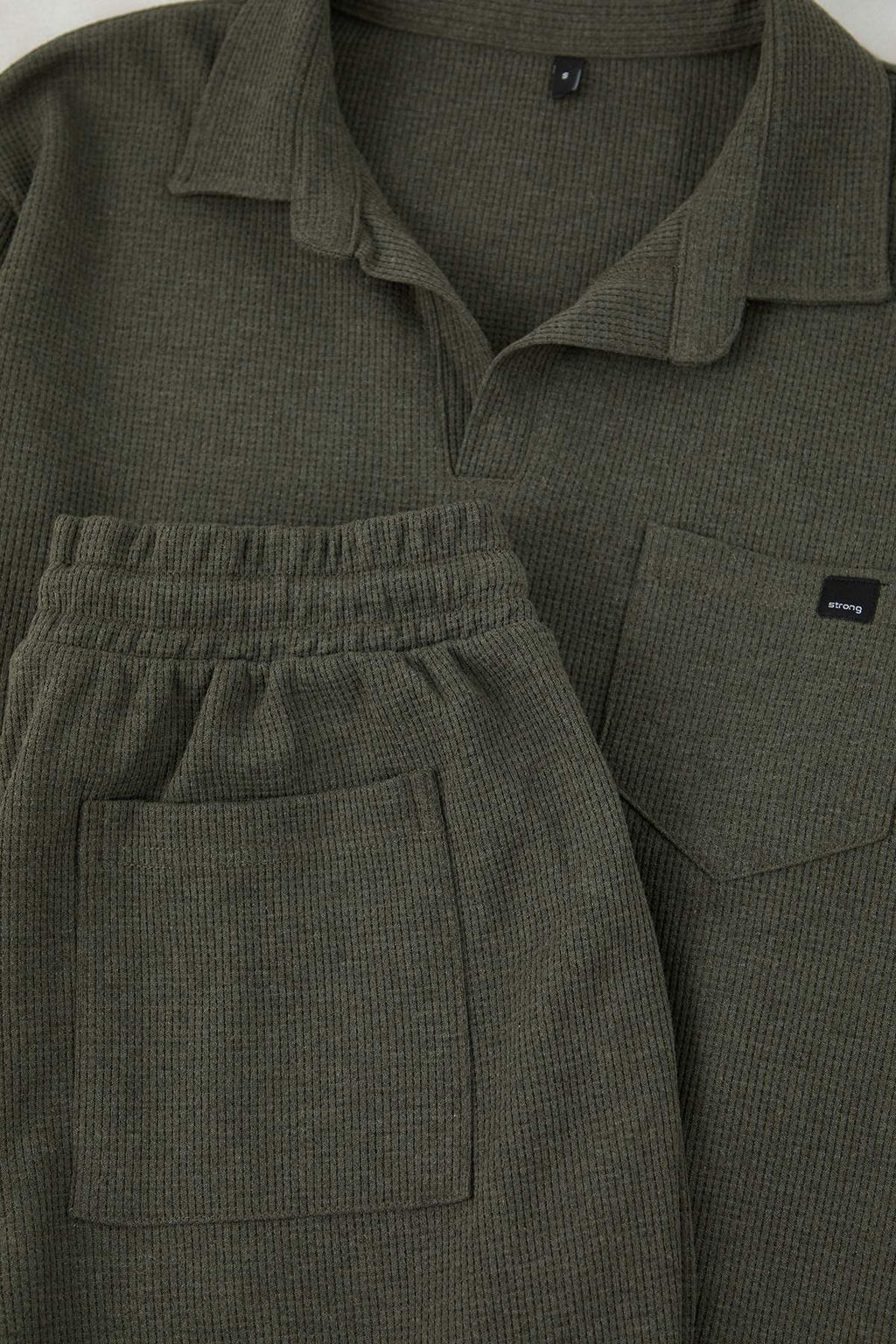 Haki Regular Kesim Polo Yaka Etiket Detayl? Dokulu Pijama Tak?m? TMNAW26PT00029 - Trendyolmilla фото 2