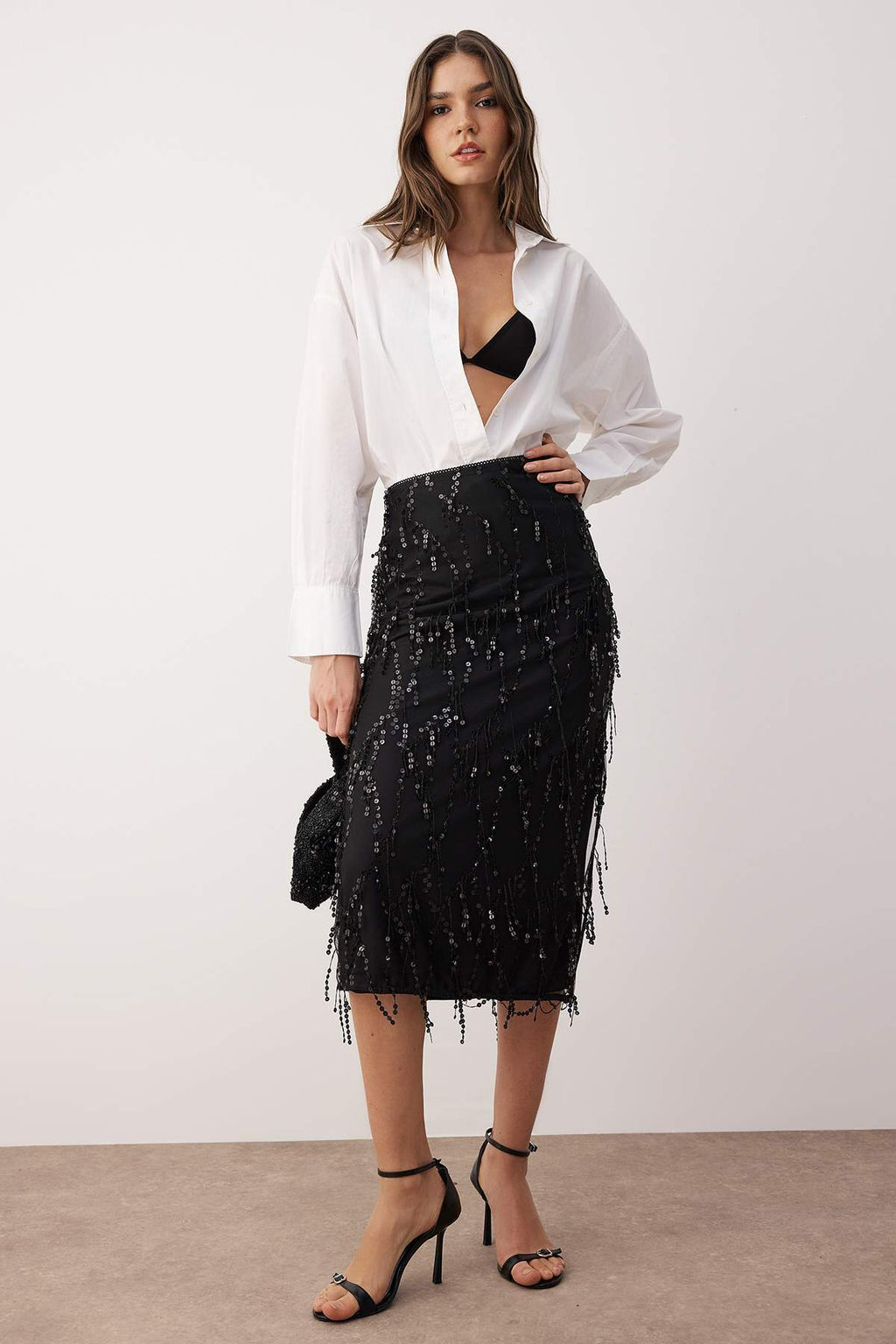 Siyah Sacakl? Payet Detayl? Midi Etek TPRAW26ET00009 - Trendyolmilla фото 2