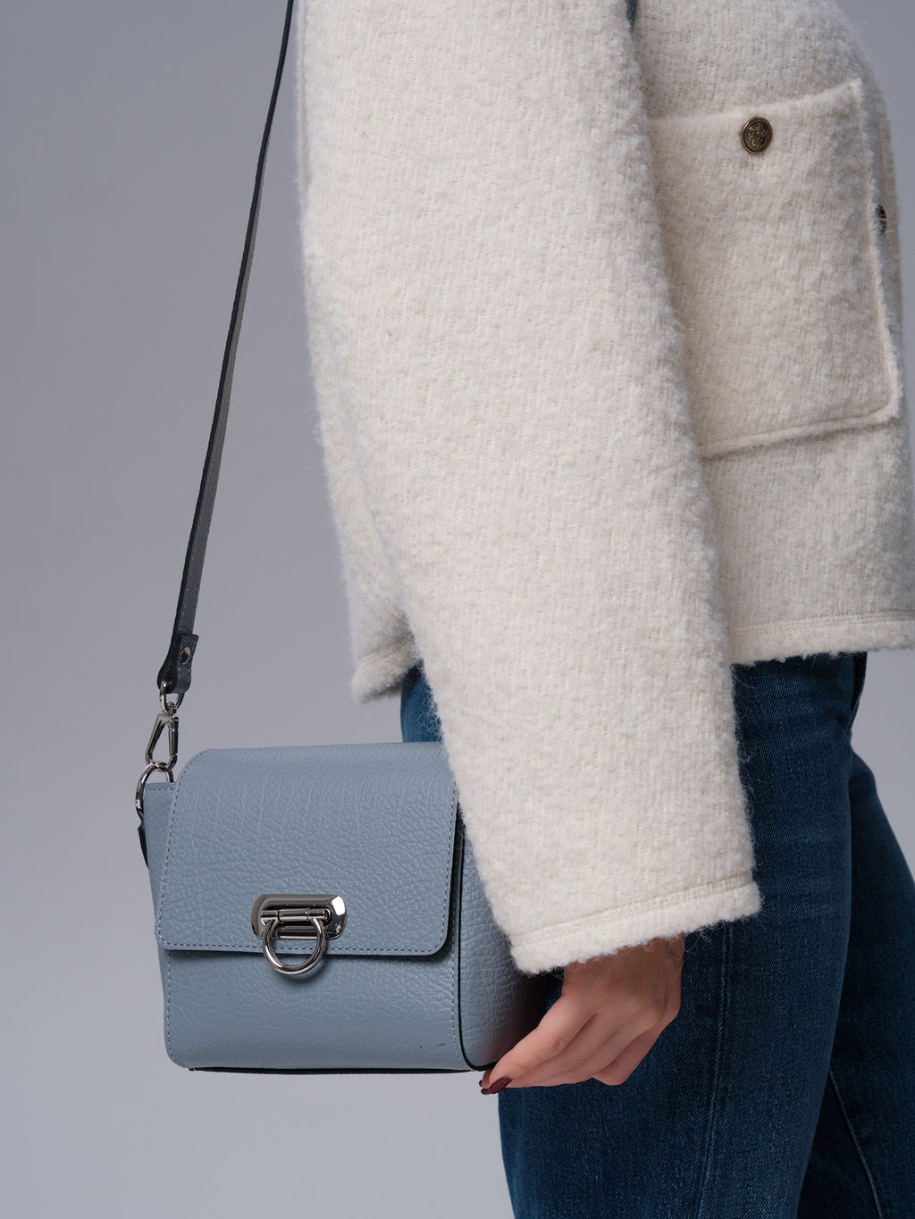 Сумка кожаная кросс-боди Azaro 3520 серо-голубой/бизон