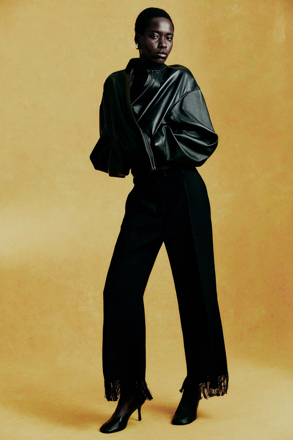 Pantalon con acabado desflecado - H&m фото 3