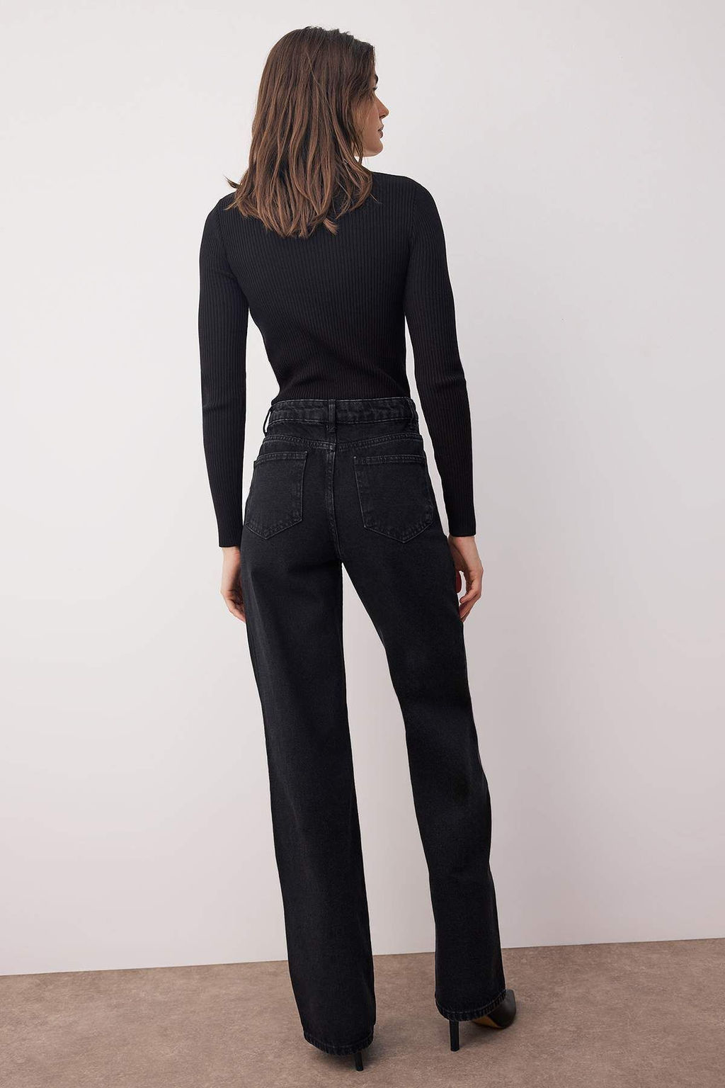 TRENDYOLMILLA Siyah Pens Detayl? Yuksek Bel Uzun Straight Jeans TWOAW23JE00345  фото 5