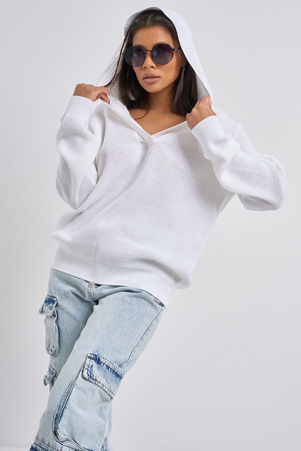 Джемпер хлопковый с капюшоном белый