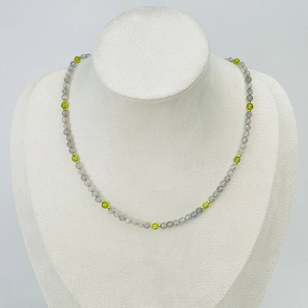 Колье из Лабрадора и Хризолита