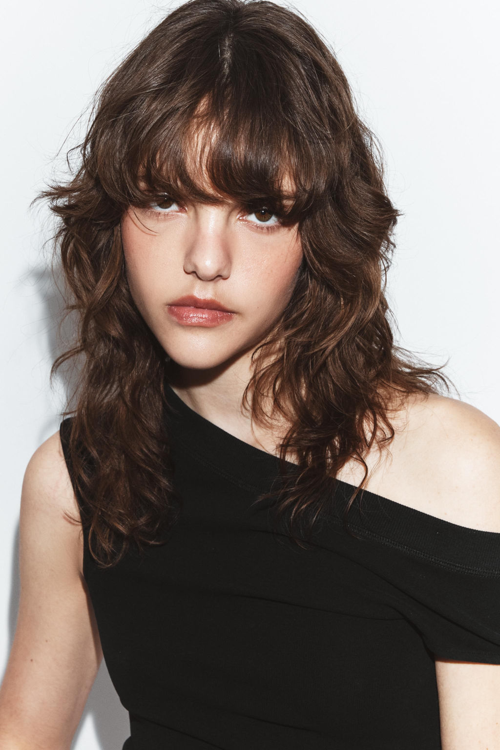 CAMISETA CUELLO BARCO / Negro - Zara фото 3