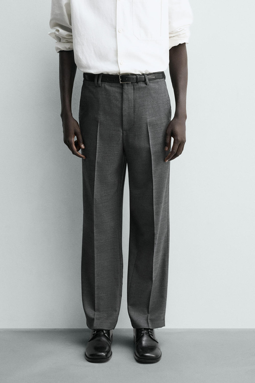 PANTAL?N STRAIGHT FIT CONFORT / Gris vigor? - Zara фото 2