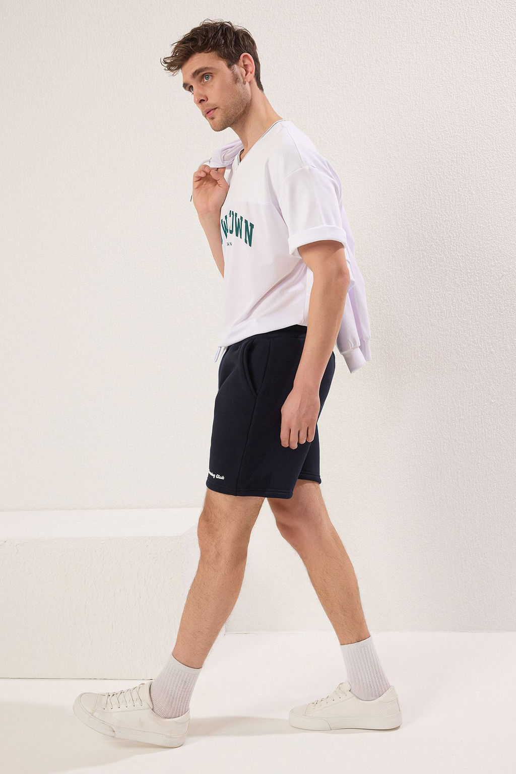 Lacivert Regular/Normal Kesim Kal?n/Ici Polarl? Kabartma Bask?l? Sort TMNSS25SR00011