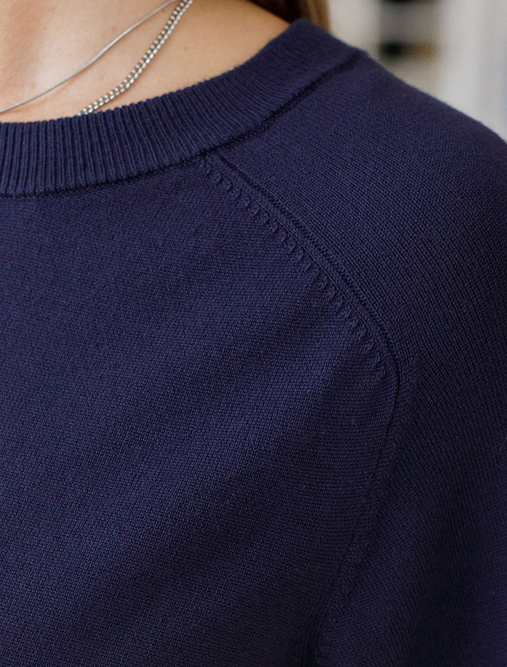 Свободный джемпер с рукавом 3/4 тонкой вязки из вискозы