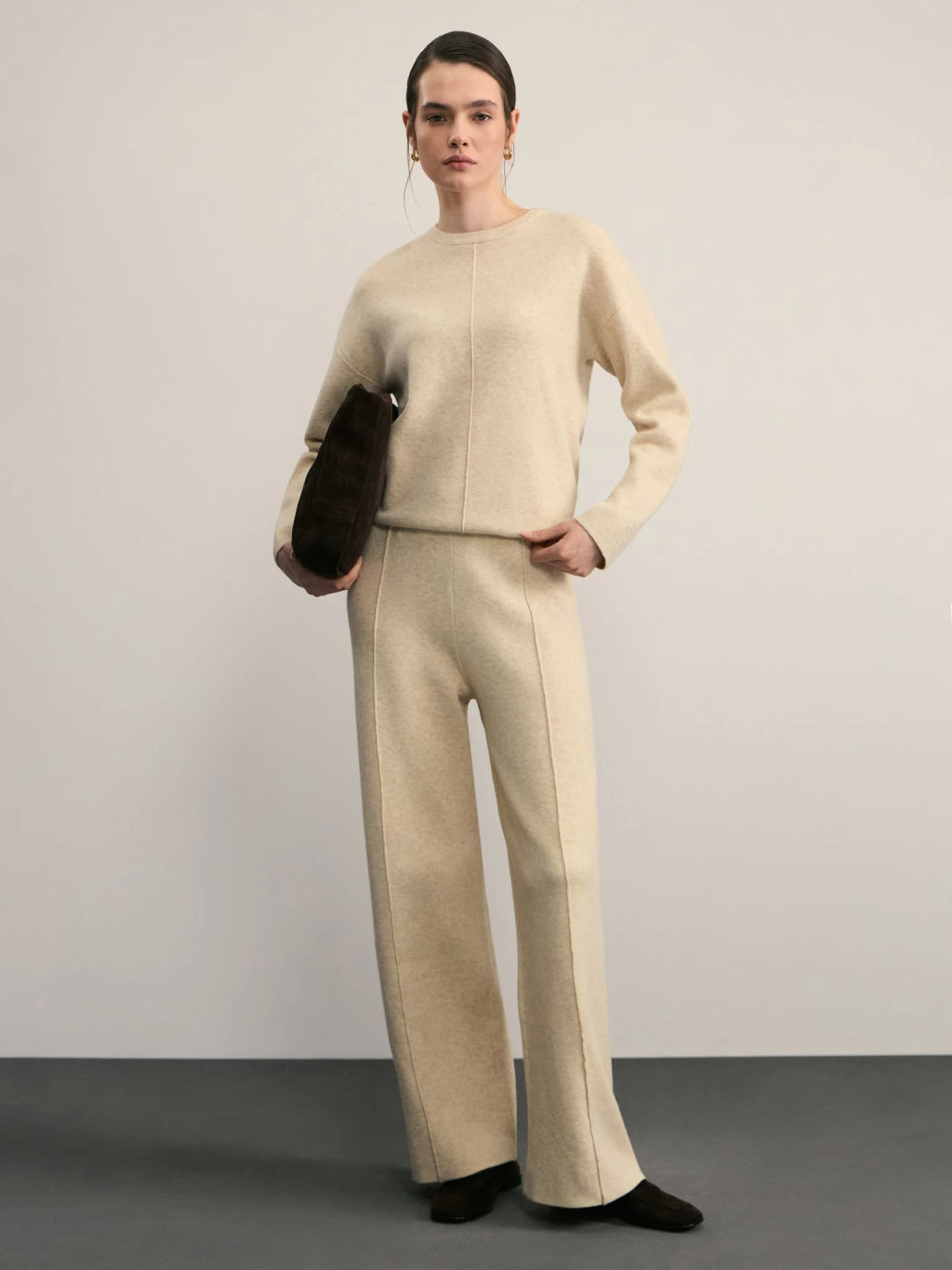 Джемпер со швом по центру с круглой горловиной / Zarina  фото 2