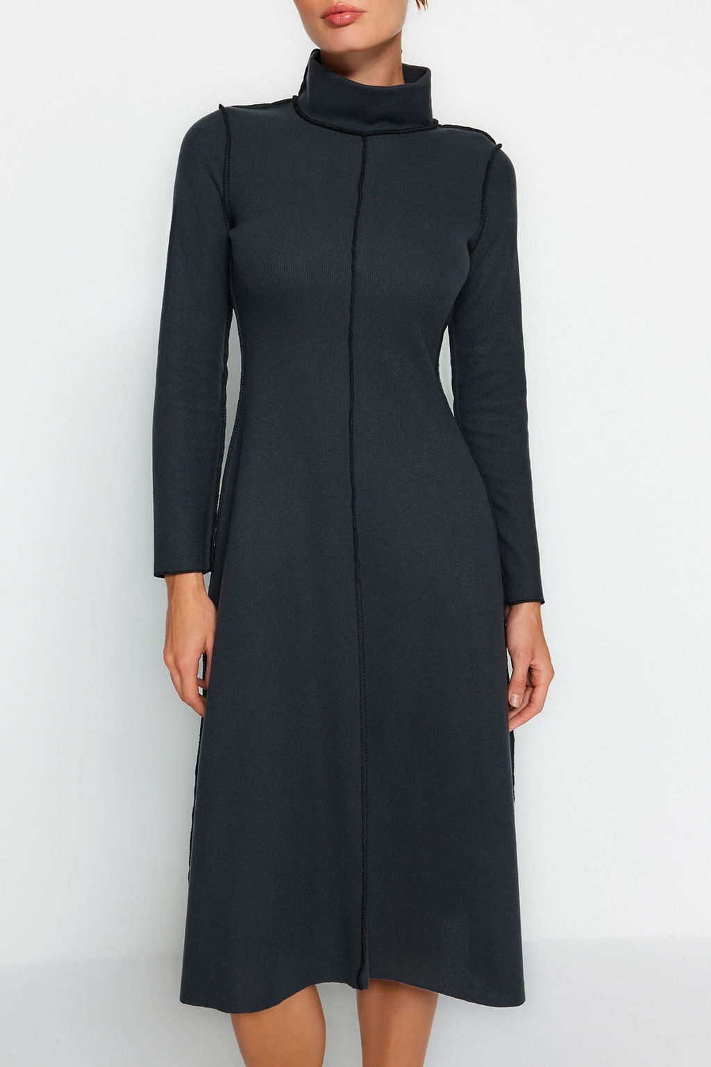 Antrasit Karyoka Dikisli A Kesim/Can Form Selanik/Triko Gorunumlu Midi Orme Elbise TWOAW24EL00333 - Trendyolmilla фото 4