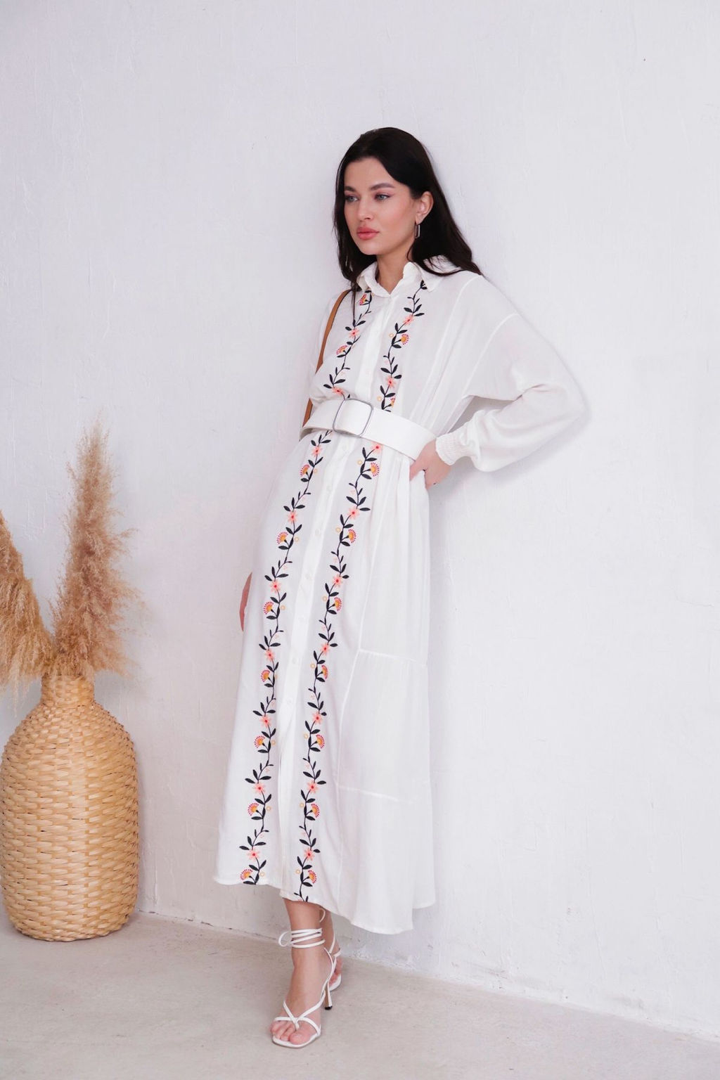 Платье-рубашка белое с вышивкой - Martichelli фото 15