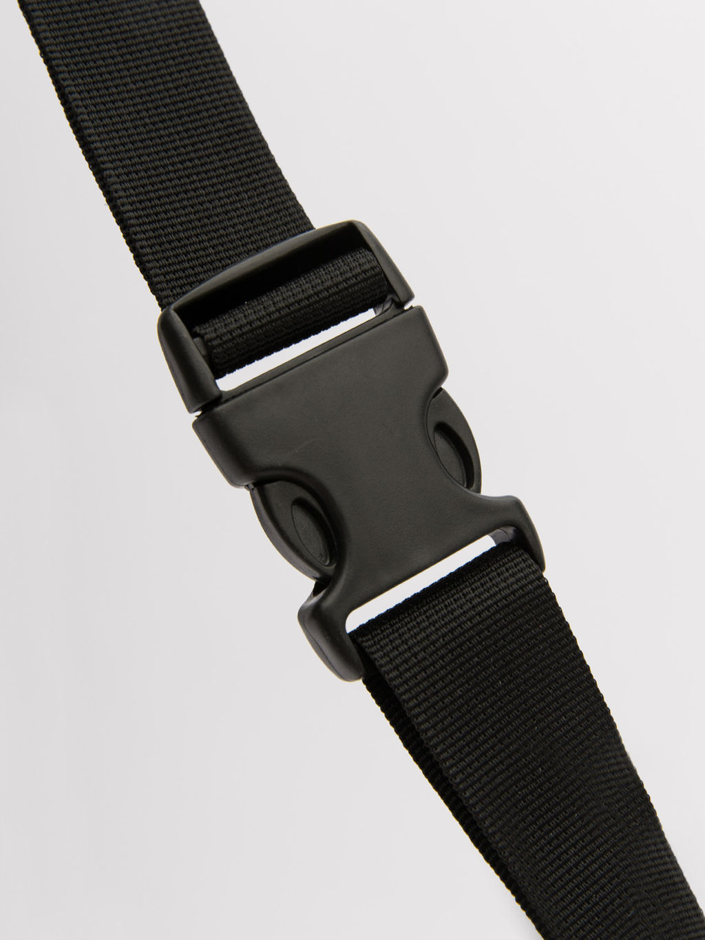 V48 000 24 Сумка поясная