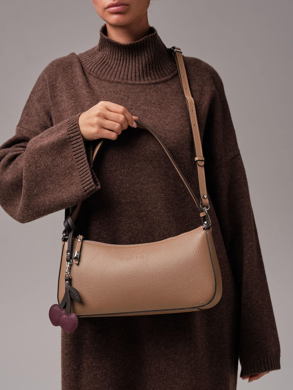 Сумка багет Azaro 31200 коричневый капучино